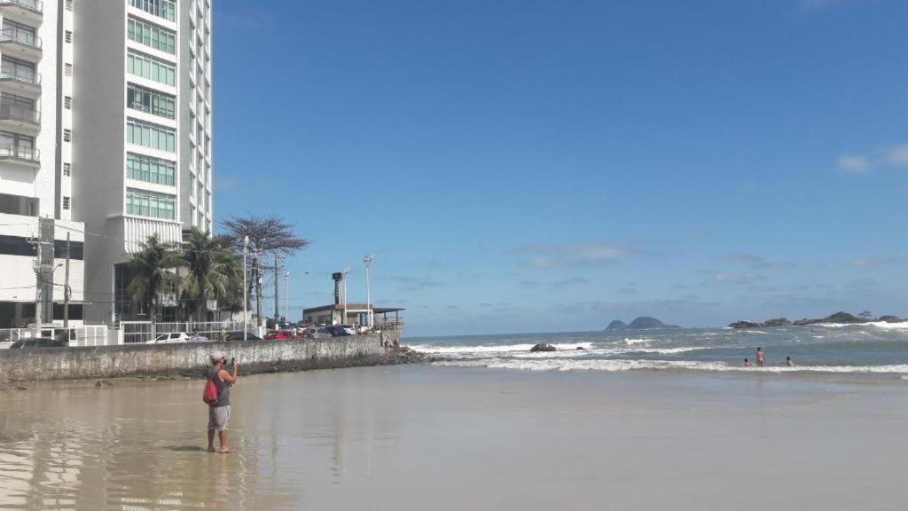 Pe Na Areia - Com Servico De Praia Guaruja Ngoại thất bức ảnh